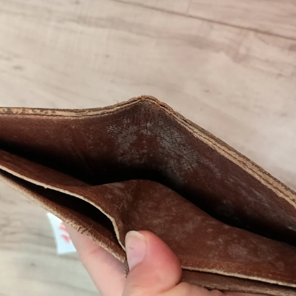 Louis Vuitton Monogram Bifold Wallet Men’s